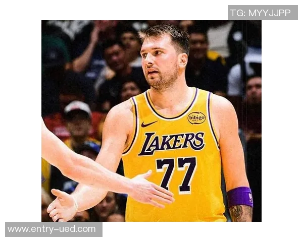 八村塁谈与东契奇的友谊:自然相处让我忘记他比我年轻 八村塁谈与东契奇的友谊:自然相处让我忘记他比我年轻