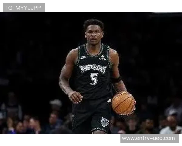 张佳玮点评爱德华兹技术提升背打急停变向对抗能力显著增强 张佳玮点评爱德华兹技术提升背打急停变向对抗能力显著增强